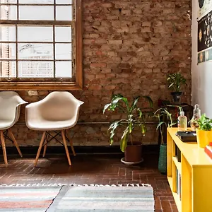Neighborhub E Coliving Albergue